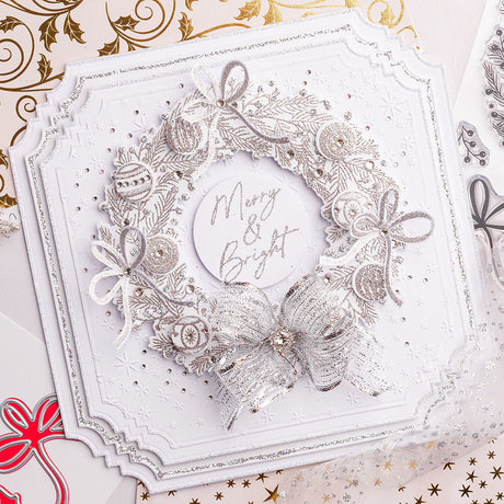 Chloe's Creative Cards Die & Stamp - Gilded Wreath