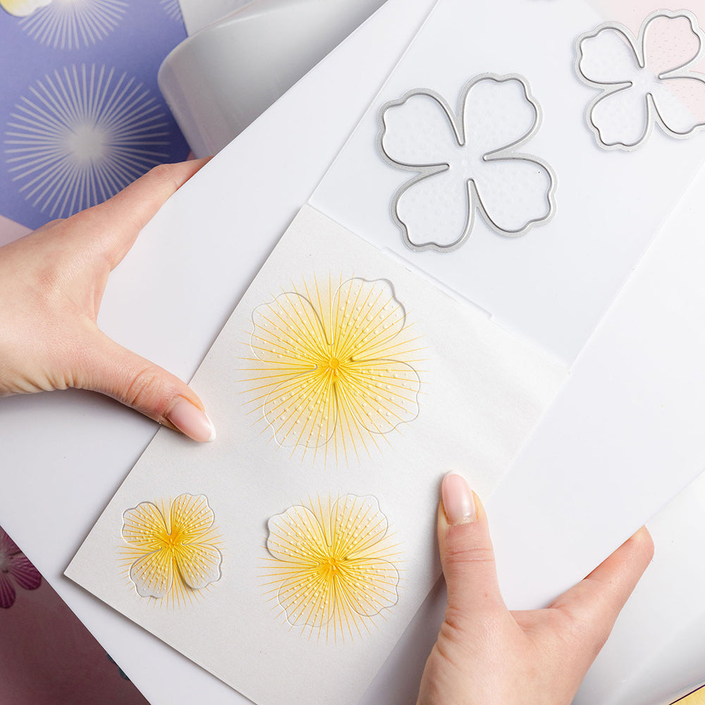 Chloes Creative Cards 5x7 Cut & Emboss Folder - Majestic Flower