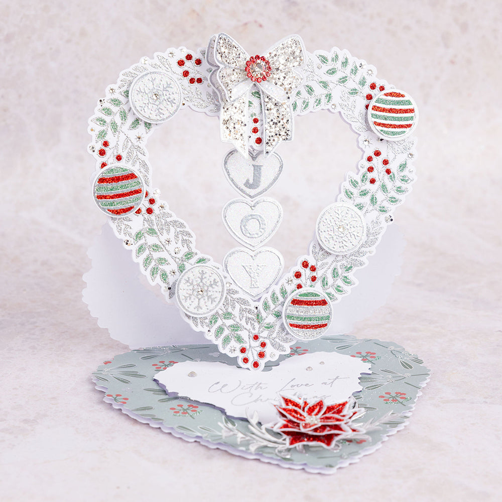 Chloe's Creative Cards Die & Stamp - Christmas Heart Wreath