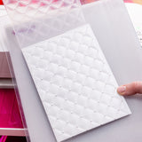 Dossier de gaufrage 3D 5x7 de Chloe's Creative Cards - Fond en treillis