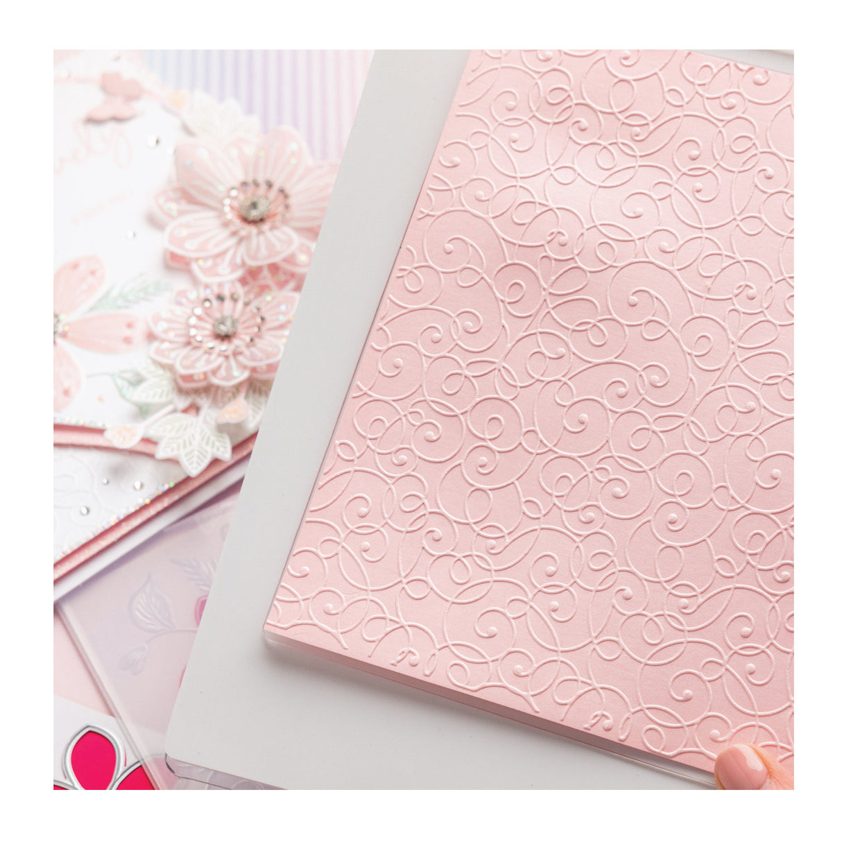 Chloe's Creative Cards 8x8 Trellis &amp; Swirl Prägefolder &amp; DL Stanzformen-Sets - ICH BRAUCHE ALLES