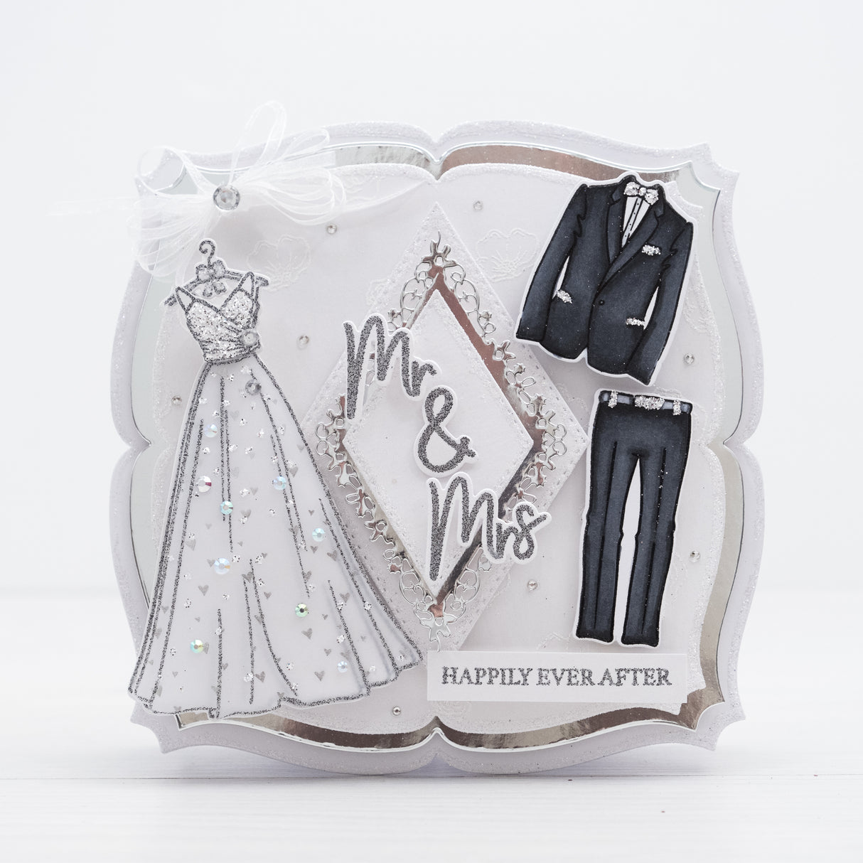 Ensemble de matrices et tampons Chloes Creative Cards - Tuxedo et robe